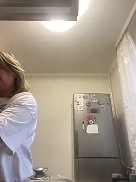 GRETTABABY online show from December 21, 2025, 7:32 am