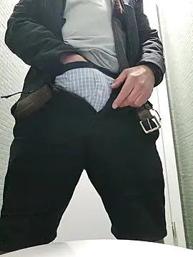 Snapshot of Sebgeneve chatting on January 5, 2026, 6:44 pm Sebgeneve online show from January 5, 2026, 6:44 pm