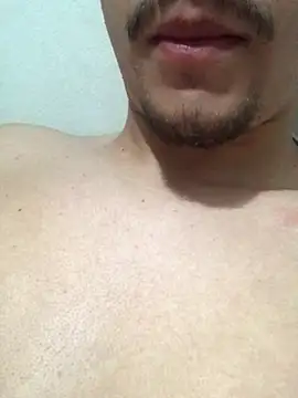 vitorwez online show from November 24, 2025, 6:46 am