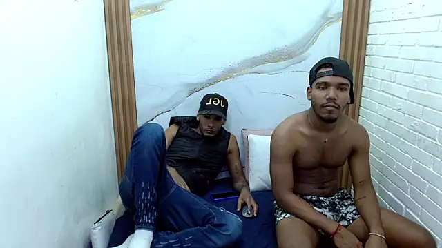 Snapshot of Straight_latinX chatting on November 30, 2025, 8:42 pm Straight latinX online show from November 30, 2025, 8:42 pm