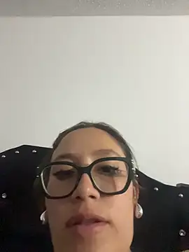 Snapshot of LyaRose chatting on February 3, 2026, 2:10 am LyaRose online show from February 3, 2026, 2:10 am