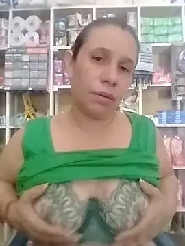 Snapshot of MIA-LARIOS chatting on July 17, 2026, 3:20 pm MIA-LARIOS online show from July 17, 2026, 3:20 pm