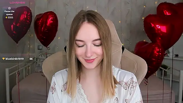 Snapshot of Shy_Polly chatting on February 10, 2026, 12:09 am Shy Polly online show from February 10, 2026, 12:09 am