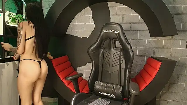 Snapshot of kinkytattobabe chatting on November 27, 2025, 11:05 pm kinkytattobabe online show from November 27, 2025, 11:05 pm