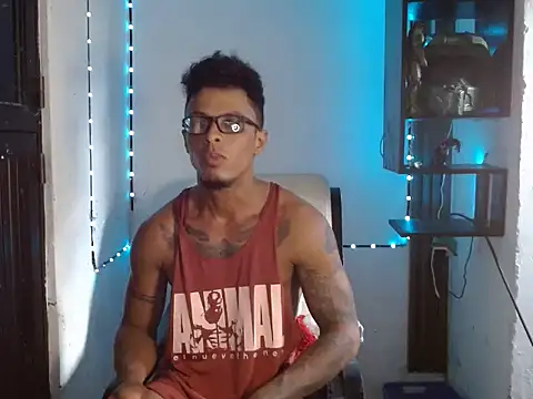 Snapshot of bigblackmen117uncs chatting on November 23, 2025, 9:03 pm bigblackmen117uncs online show from November 23, 2025, 9:03 pm