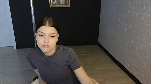 Snapshot of Sierra_Maddison chatting on November 25, 2025, 6:14 am Sierra Maddison online show from November 25, 2025, 6:14 am