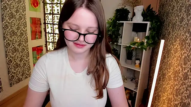 Lana Moon   online show from November 22, 2025, 8:24 am