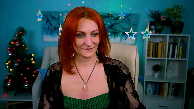 Snapshot of DianaTorrens chatting on December 18, 2025, 9:47 am DianaTorrens online show from December 18, 2025, 9:47 am