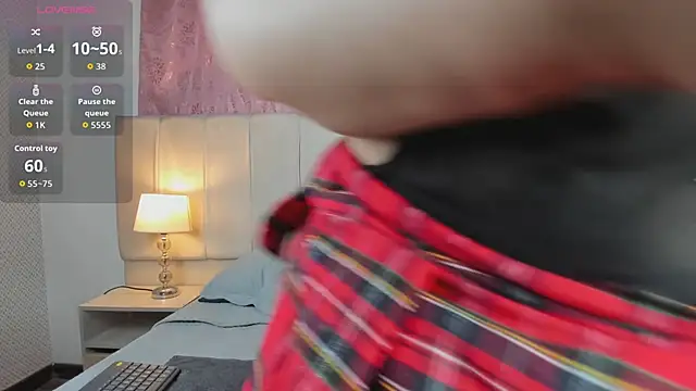 mia  gv online show from February 10, 2026, 6:18 pm