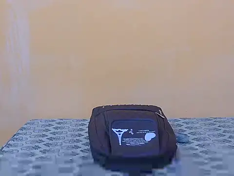 Honey Baby1 online show from December 21, 2025, 6:04 am