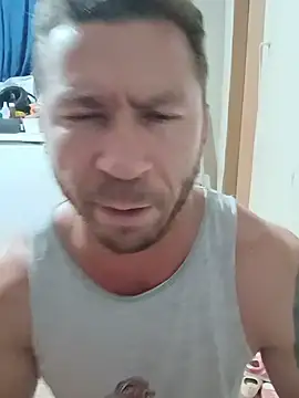 Snapshot of RobertoLuiz84 chatting on June 28, 2026, 10:27 pm RobertoLuiz84 online show from June 28, 2026, 10:27 pm
