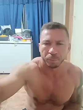 Snapshot of RobertoLuiz84 chatting on July 15, 2026, 2:29 am RobertoLuiz84 online show from July 15, 2026, 2:29 am
