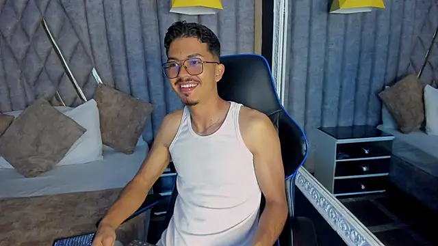 NicolaiKarav online show from December 1, 2025, 12:06 pm