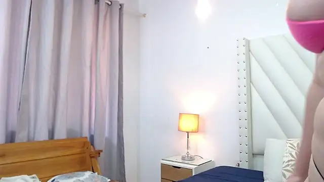 KaylleFox online show from January 9, 2026, 5:31 pm