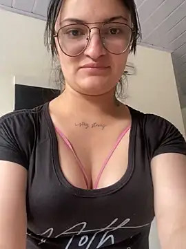 Snapshot of Samantha_VF chatting on December 4, 2025, 8:08 pm Samantha VF online show from December 4, 2025, 8:08 pm