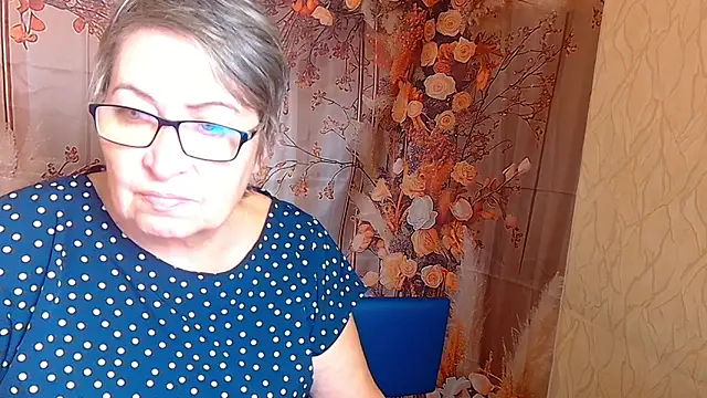 Snapshot of OlgaLuck chatting on December 2, 2025, 6:26 am OlgaLuck online show from December 2, 2025, 6:26 am