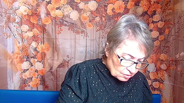 Snapshot of OlgaLuck chatting on November 28, 2025, 6:46 am OlgaLuck online show from November 28, 2025, 6:46 am