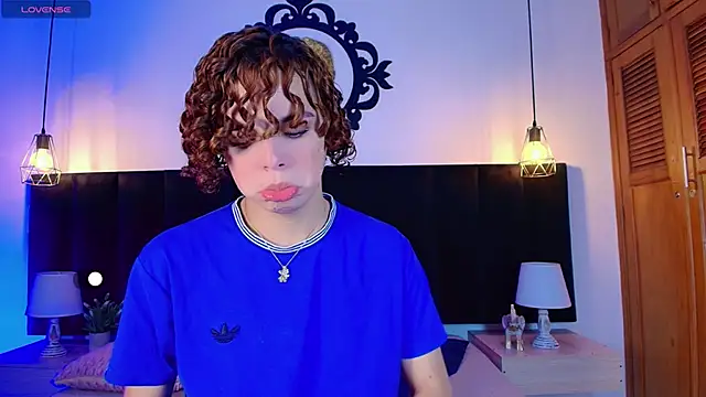 Skyee angel online show from March 19, 2026, 7:36 pm