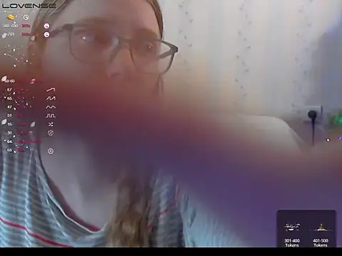 Snapshot of LustfulSarah chatting on January 5, 2025, 9:47 pm LustfulSarah online show from January 5, 2025, 9:47 pm