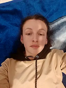 AlisKiv online show from November 28, 2025, 8:31 pm