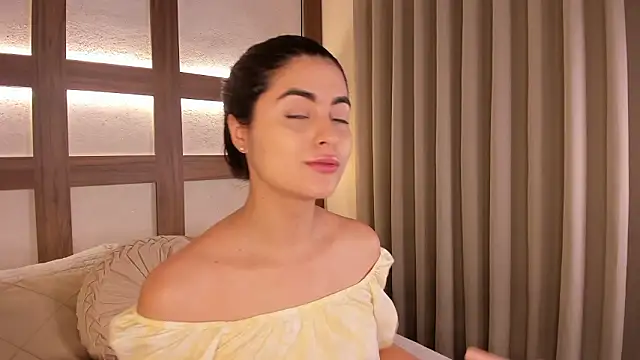 SarhaVega online show from February 2, 2026, 1:10 pm