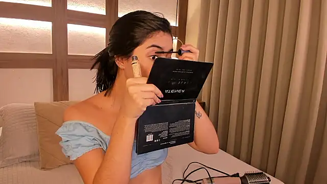 SarhaVega online show from February 24, 2026, 12:39 pm