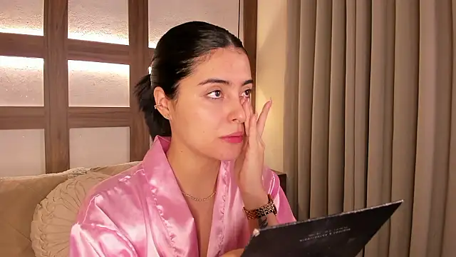 SarhaVega online show from March 21, 2026, 1:04 pm