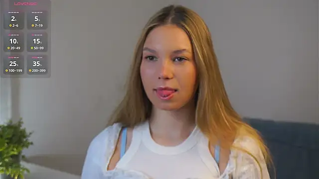 AmparoCilek online show from February 28, 2026, 8:52 pm