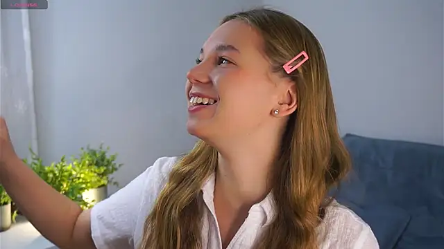 AmparoCilek online show from March 6, 2026, 9:54 pm