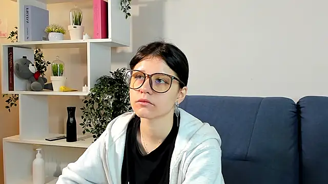 ShanaHearns online show from November 29, 2025, 7:30 am