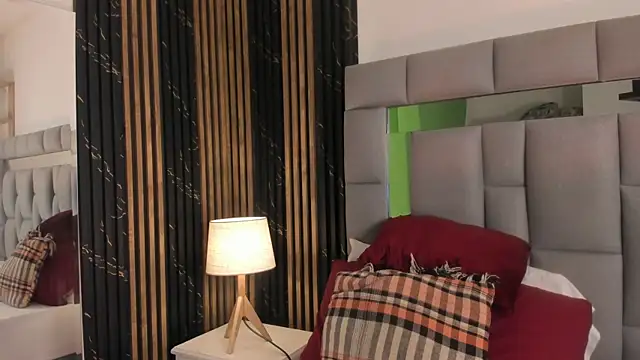Snapshot of amaia_santini chatting on July 8, 2026, 7:36 pm amaia santini online show from July 8, 2026, 7:36 pm