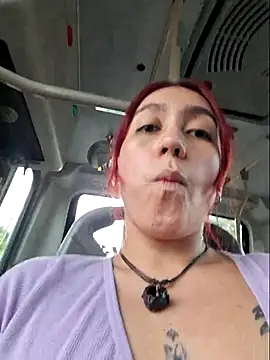 Eveeelyn25 online show from November 22, 2025, 8:29 pm