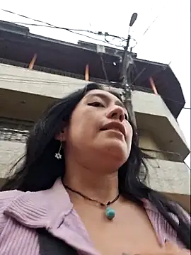 Eveeelyn25 online show from June 6, 2026, 10:48 pm