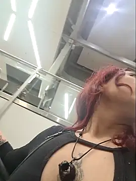 Eveeelyn25 online show from March 22, 2026, 12:03 am