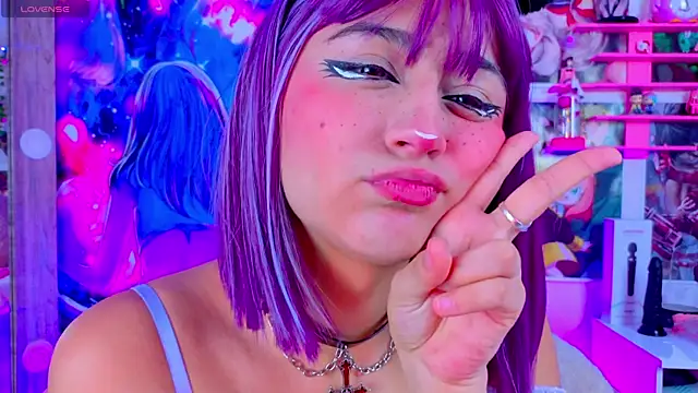 kitty niki online show from December 17, 2025, 5:07 pm