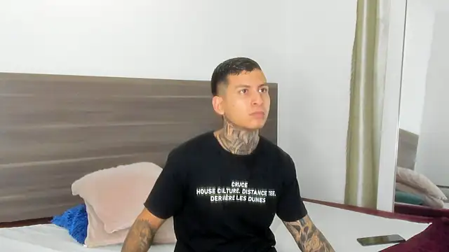 Andrew sanders68 online show from November 30, 2025, 3:29 am