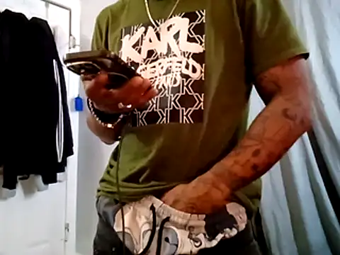 Snapshot of MTheRealrDLlongCrippler chatting on January 14, 2026, 2:53 pm MTheRealrDLlongCrippler online show from January 14, 2026, 2:53 pm