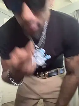 Snapshot of MTheRealrDLlongCrippler chatting on December 20, 2025, 7:28 pm MTheRealrDLlongCrippler online show from December 20, 2025, 7:28 pm