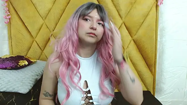 Snapshot of CandySwan chatting on December 22, 2025, 3:50 am CandySwan online show from December 22, 2025, 3:50 am