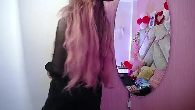 CandySwan online show from February 16, 2026, 11:53 am