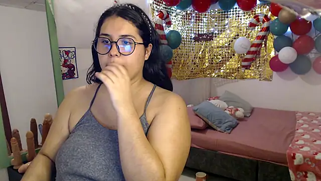 Snapshot of suckdreams19 chatting on December 19, 2025, 2:04 am suckdreams19 online show from December 19, 2025, 2:04 am