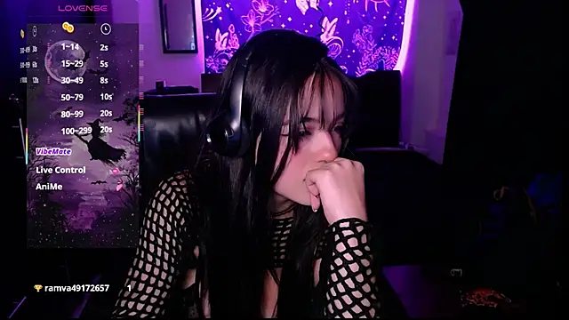 bella montenegro01 online show from December 14, 2025, 10:15 pm