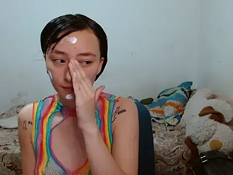 candystream online show from December 5, 2025, 4:55 am