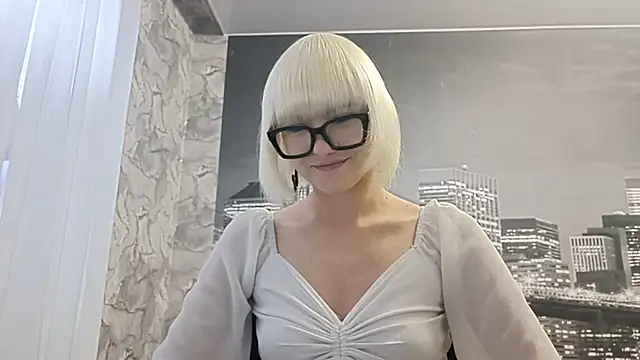 ElenoreVogtman online show from November 28, 2025, 10:15 am