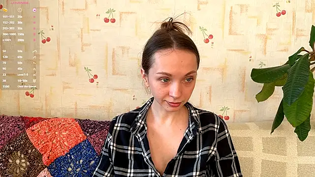 Snapshot of PaulaTisch chatting on February 20, 2026, 2:08 pm PaulaTisch online show from February 20, 2026, 2:08 pm