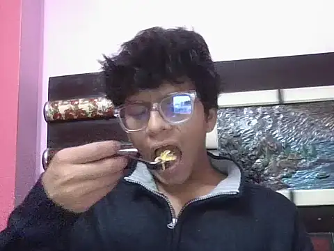 Snapshot of maskedman699 chatting on November 26, 2025, 8:03 am maskedman699 online show from November 26, 2025, 8:03 am