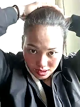 lynae-0 online show from November 23, 2025, 4:44 am