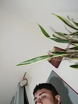 Cute eliot online show from December 3, 2025, 11:25 pm