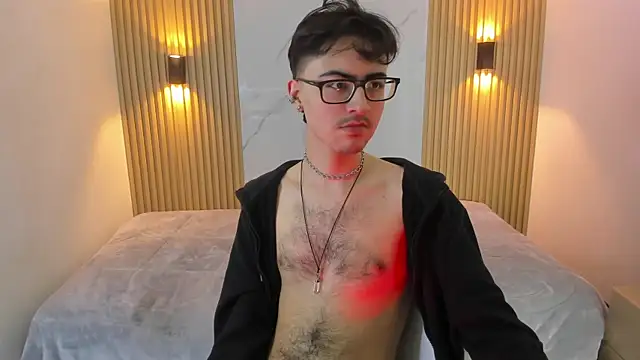 Snapshot of Im_Dayros chatting on November 26, 2025, 7:47 pm Im Dayros online show from November 26, 2025, 7:47 pm