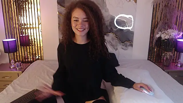 Snapshot of MiticaBrennet_ chatting on February 27, 2026, 4:12 am MiticaBrennet online show from February 27, 2026, 4:12 am